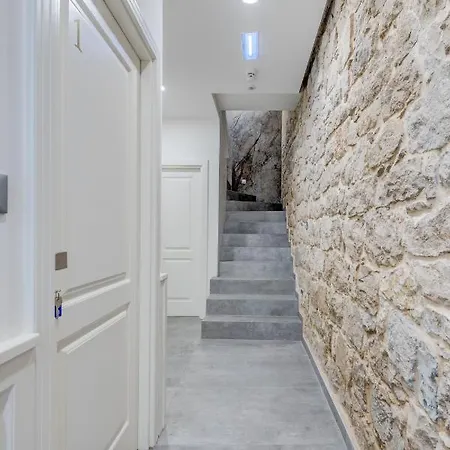 Stonemasons Heritage Guest house Split