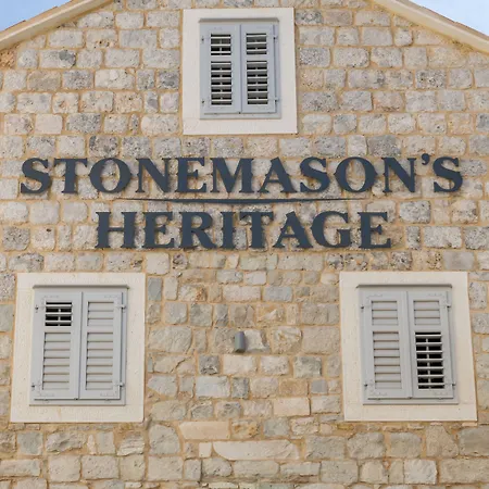 Stonemasons Heritage Pensión Split