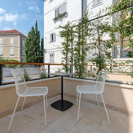 招待所 Stonemasons Heritage