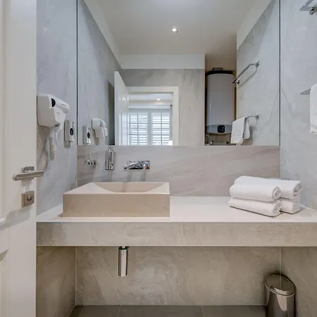 Stonemasons Heritage 4*