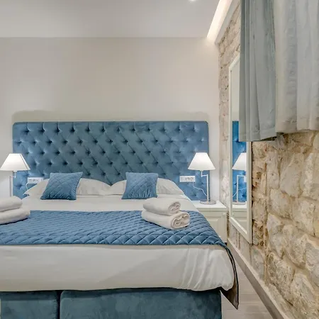 بيت ضيافة Stonemasons Heritage سبليت