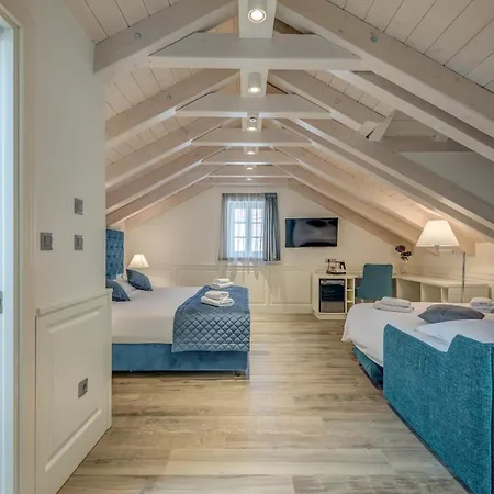 بيت ضيافة Stonemasons Heritage 4*